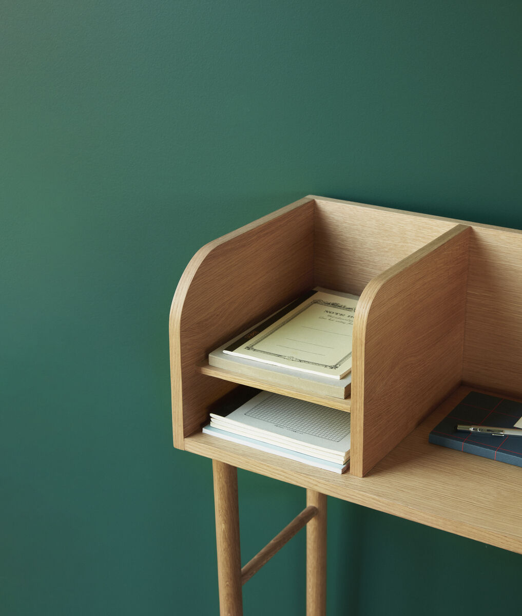 Archive Desk - Natural